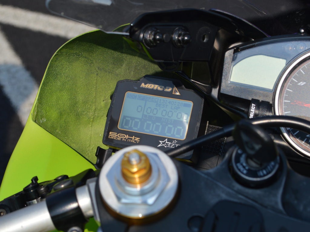LCD Backlit Display on the MOTO-D GPS Motorcycle Lap Timer LCD Backlit Display on the MOTO-D GPS Motorcycle Lap Timer