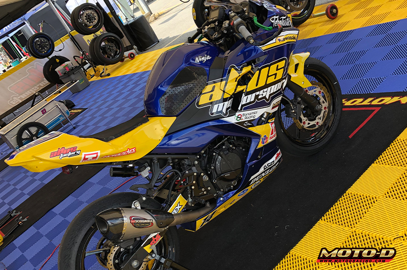 motorcycle pit mat